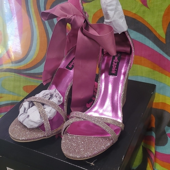 Wild Diva Shoes - Wild Diva Sparkle Fusha Gretel Heels SZ 7.5